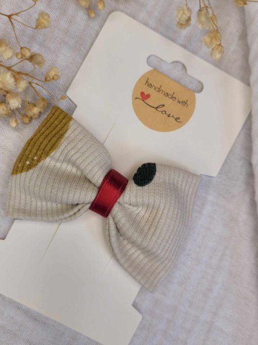 Barrette fleur blanc
