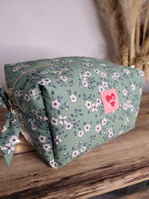 Trousse matelassé fleurs vert