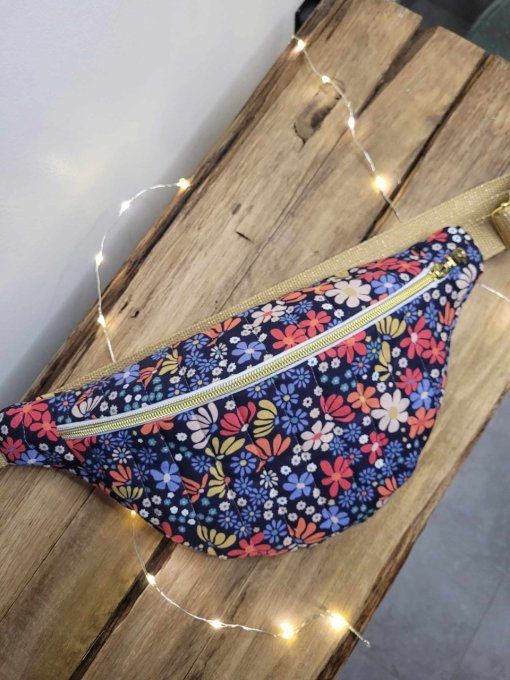 Sac banane matelassé fleurs